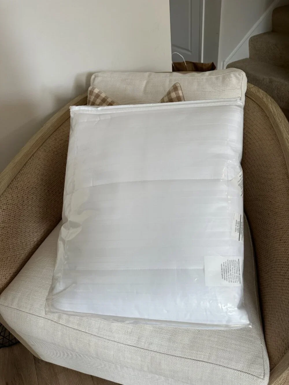 Pottery Barn Teen Essential Waterproof and Stain Repellant Mattress Pad Full